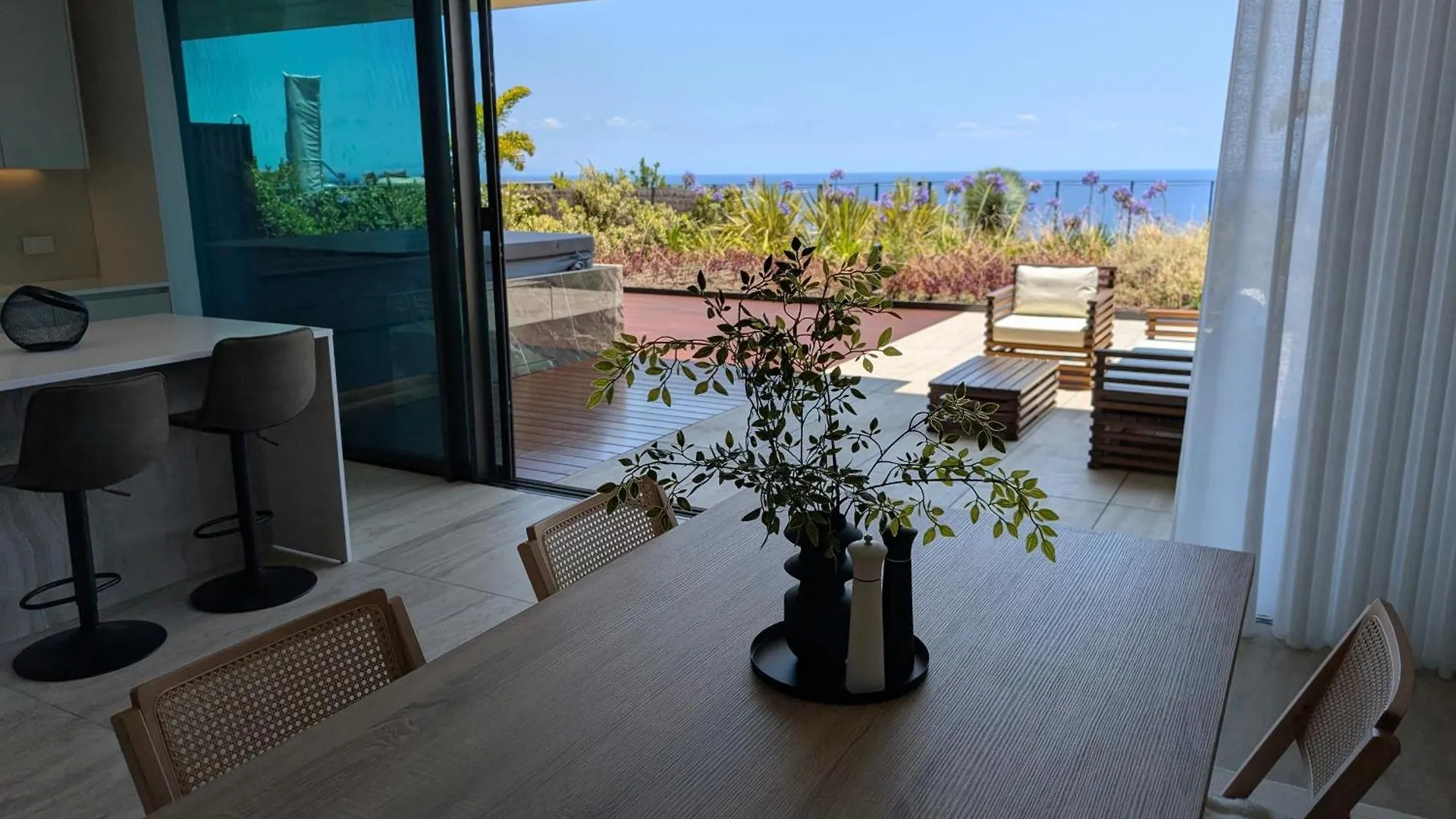 Savoy Residence One Bedroom With Jaccuzzi - Style And Sophistication Φουνκάλ Διαμέρισμα